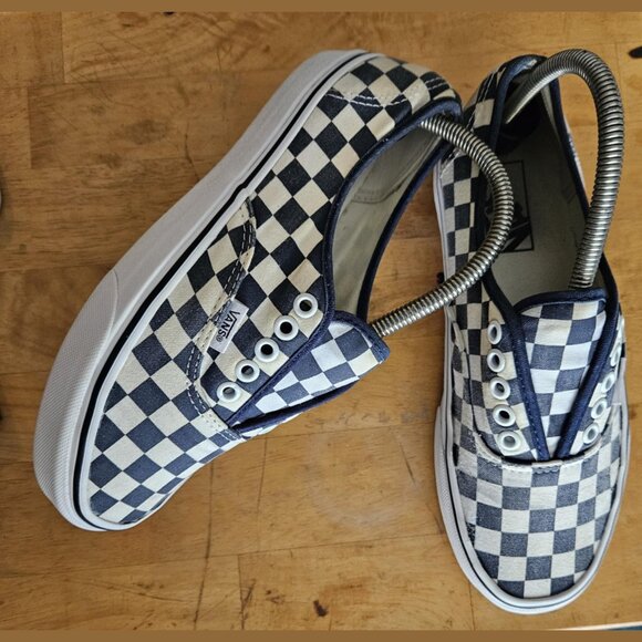 Vans Ward Unisex Canvas Checkerboard Sneaker Black & white size 8 women 6.5 Men - Picture 4 of 11